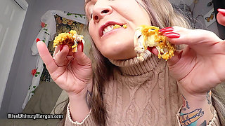 Miss Whitney Morgan: Fried Chicken Eating Asmr