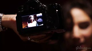 Abella Danger thumbs her captor's pussy - Luna Star