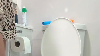 Backwards POV pee into the toilet!!