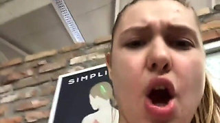 Masturbate in the Gym so Hard