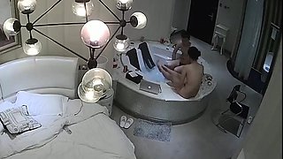 Amateur milf hidden cam
