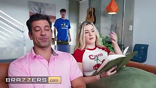 Brazzers Cheating: Ashley Alexander Fucks Boyfriend's Dad - Sloppy Blowjob & Squirting