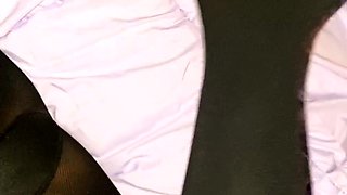 Amateur Foot Fetish Girlfriend Sucks and gives a Footjob