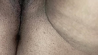 Horny divorced Turkish woman masturbates.