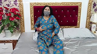 Beautiful Pakistani Sexy Aunty Sex With Large Dildo