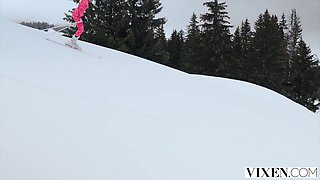 VIXEN Marvelous Towheaded Bella Spark Ditches Bland BOYFRIEND For Spunky Outdoor Lovemaking With Stranger