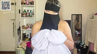 Bubblesincollege American Teen in Hijab Fucks with Huge Natural Tits and Makes You Cum