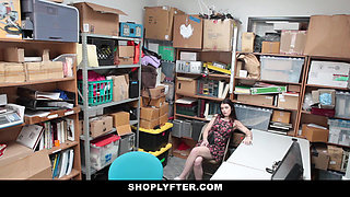 Crook chick caught and banged