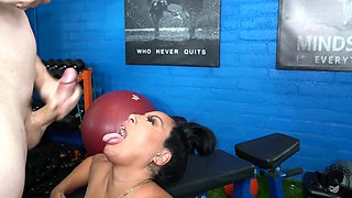 Big Arse Latina Banging Hefty Meatpipe Stud at The Gym