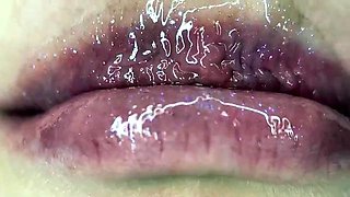 Shye White - Lip Gloss Crush Tiny Boys Hush