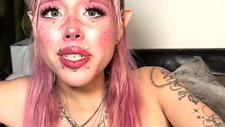 Close up teen pussy gaping action