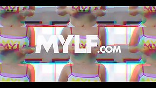 Tattooed latex queen Ivy Lebelle shows virgin teenie whos the manager