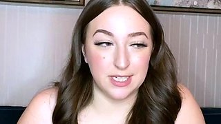 Big boob brunette masturbates on webcam