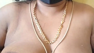 Tamil Village Aunty Dirty Talking Nad Showing Her Body