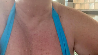 Hot Tub Naughty, Titty, Play