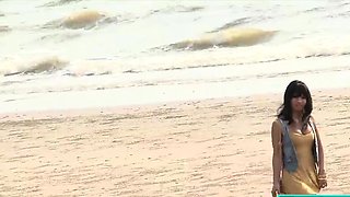 Thai teen picked up on the beach for sex