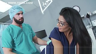 Brazzers - Shazia Sahari - Doctor fucks Nurse while patient is sleeping