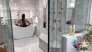 Sultry Soak: Giana's Naughty Bath Tease