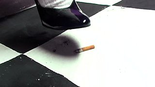 Stunning close up pussy toying action from busty solo beauty