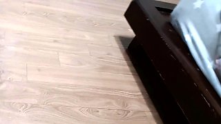 입싸 받는 단발의 입보지녀