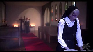 Lesbian Threesome with Ashley Lane & Charlotte Stokely - Blonde & Brunette Scissoring & Creampie