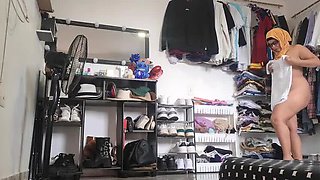 Pakistani Teen Dresses Up For Rough Sex With Muslim Sheikh - Amateur Homemade HD