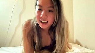 Beauty small tit amateur teen masturbating her shaved pussy