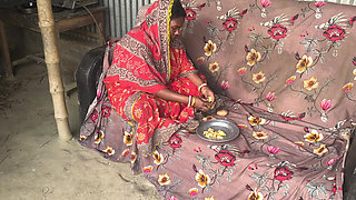 Indian desi housewife lund ko malish Kiya aur gand chudai ki