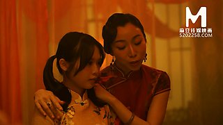 A couple of masseuses gets fucked after the massage