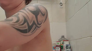 Morning shower big natural tits