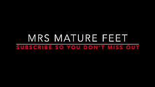 Mrs Mature Feet stripping down to her Pantyhose 407
