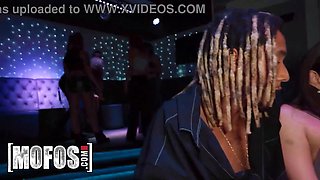 Mofos - luna luxe’s vagina gets munched by Mandy Waters, then fucked by derek savage on the dance floor