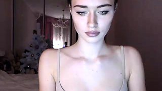 Brunette Solo Webcam Masturbation