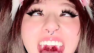 Brunette Solo Webcam Masturbation