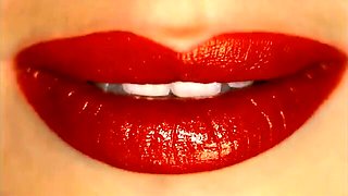 Lily Jordan Pummeling In The Dining Bedroom With Her Piercings - Juliana Grandi