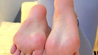 Black Amateur Explore Hot Foot Fetish