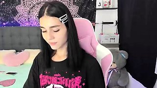 Romanian amateur webcam teen masturbate