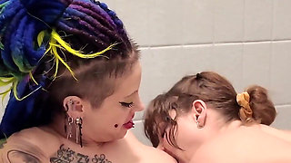 Girlfriend Sex in the Shower