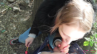 Young Girl Gives a Blowjob to Her Friend in a Park!