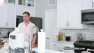 Deep throat and deep ass fucking with slutty housewife