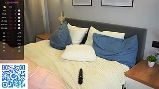 Beauty small tit amateur teen masturbating her shaved pussy